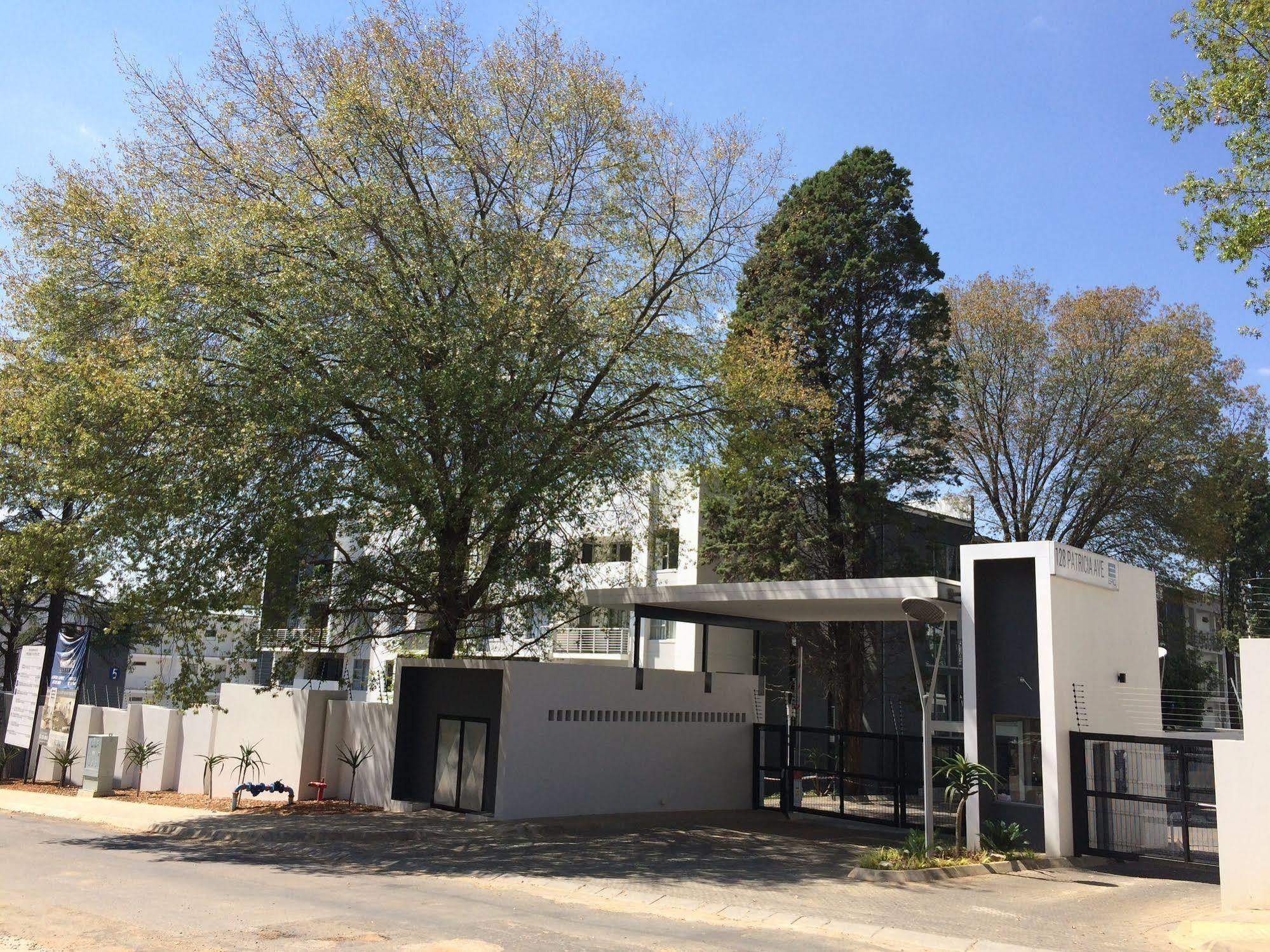 Epic Lux 8-12 Appartement Johannesburg Buitenkant foto